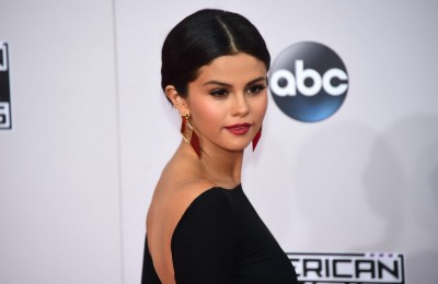 Selena Gomez attends the 2014 American Music Awards at Nokia Theatre L.A. Live in Los Angeles, California,  November 23, 2014. AFP PHOTO/FREDERIC J. BROWNFREDERIC J. BROWN/AFP/Getty Images