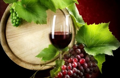 red-wine-and-grapes-hq-wallpapers-666x399